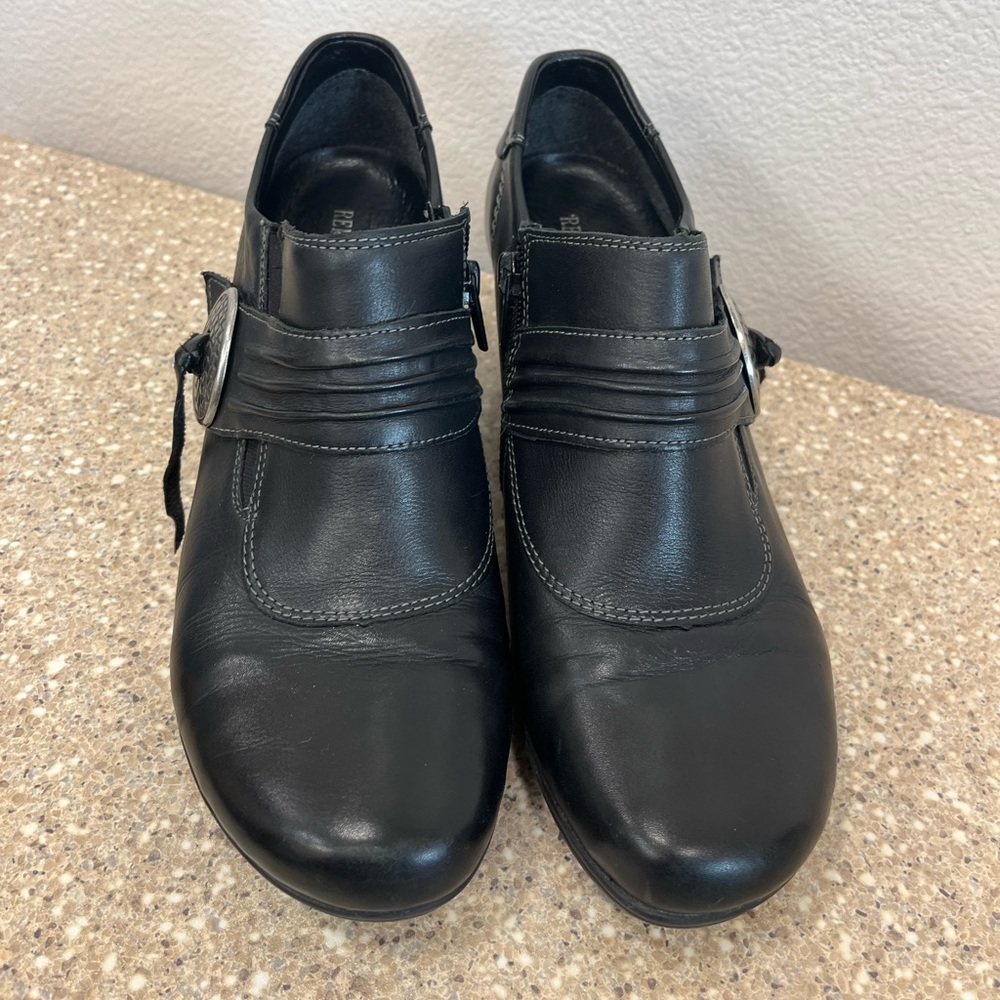 Beautiful dress shoes.